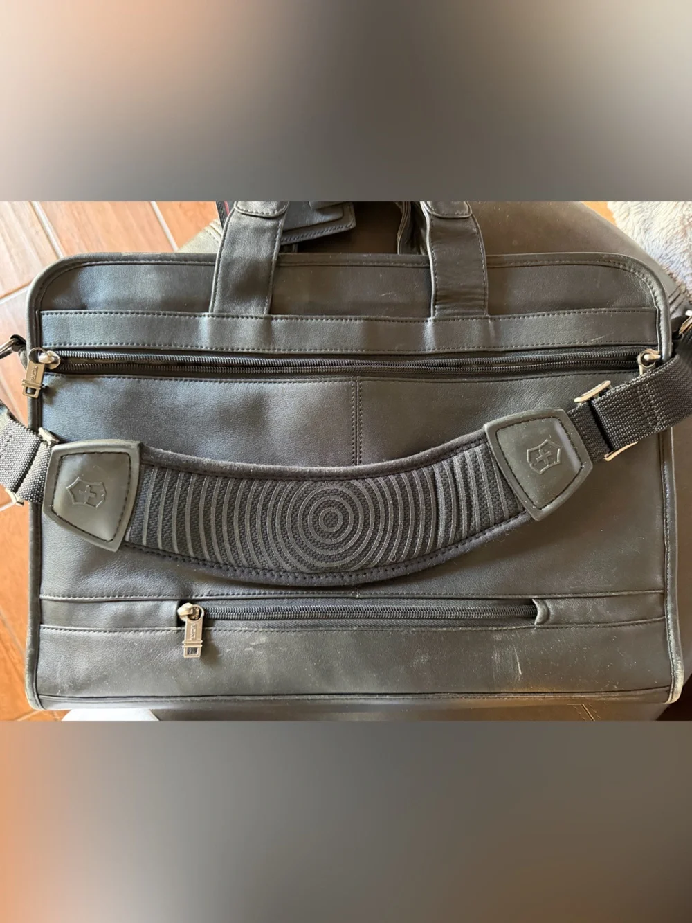 Tumi Black Leather Laptop Briefcase with Shoulder Strap